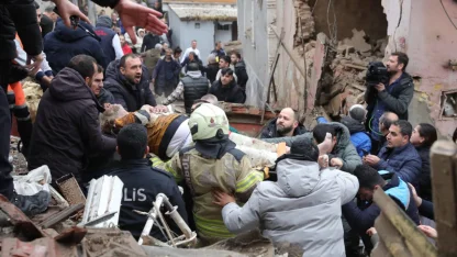 Fatih’te çöken binalarda son durum: 1 ölü, 10 yaralı!
