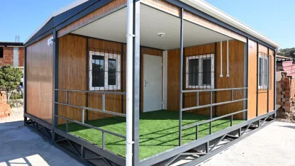 Manisa'da evini kaybeden aileye yeni yaşam alanı