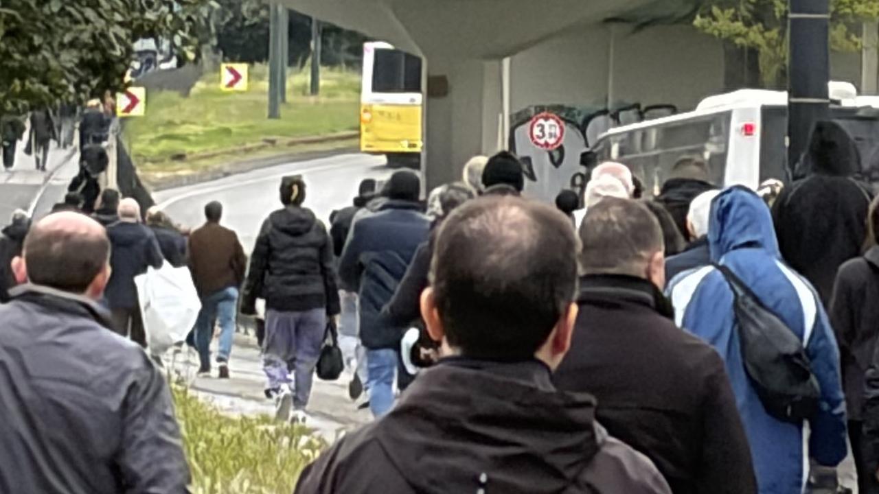 İstanbul metrosunda T1 hattında arıza! Kabataş-Bağcılar Tramvay Hattı'nda seferler aksadı...